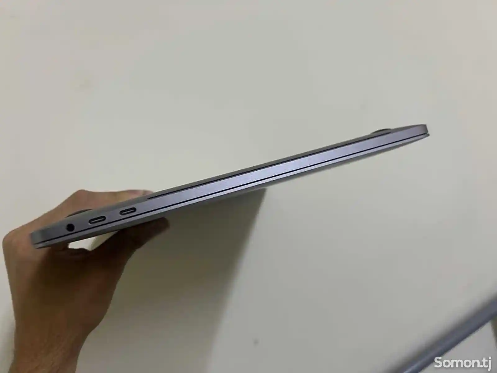 Ноутбук MacBook Pro 15 inch with Touchbar-5