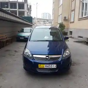 Opel Zafira, 2018