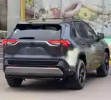 Toyota RAV 4, 2021-4