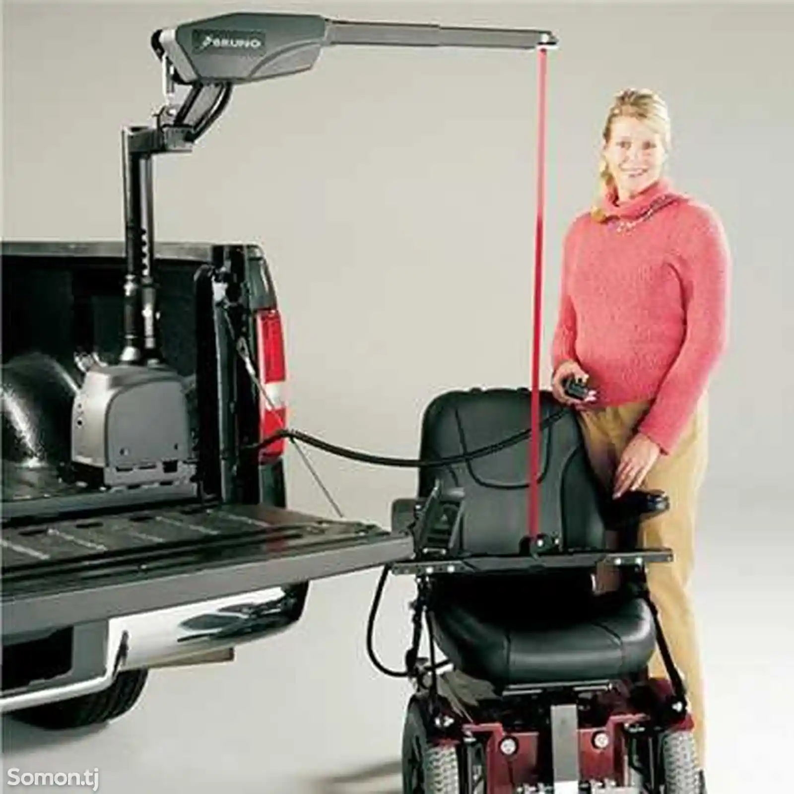 Подъемник для инвалидной коляски и скутеров на заказ-7
