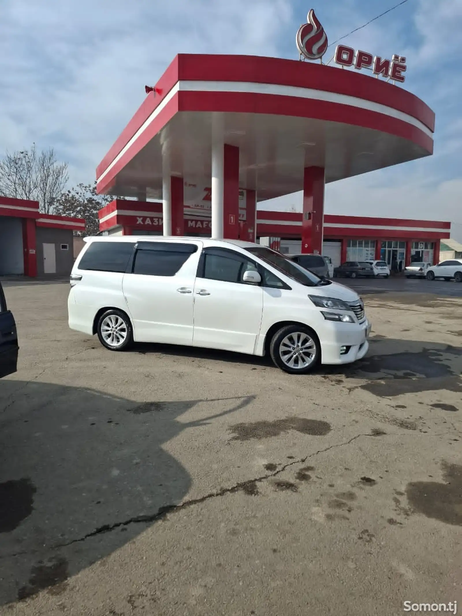 Toyota Vellfire, 2014-1