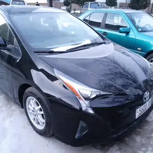 Toyota Prius, 2016