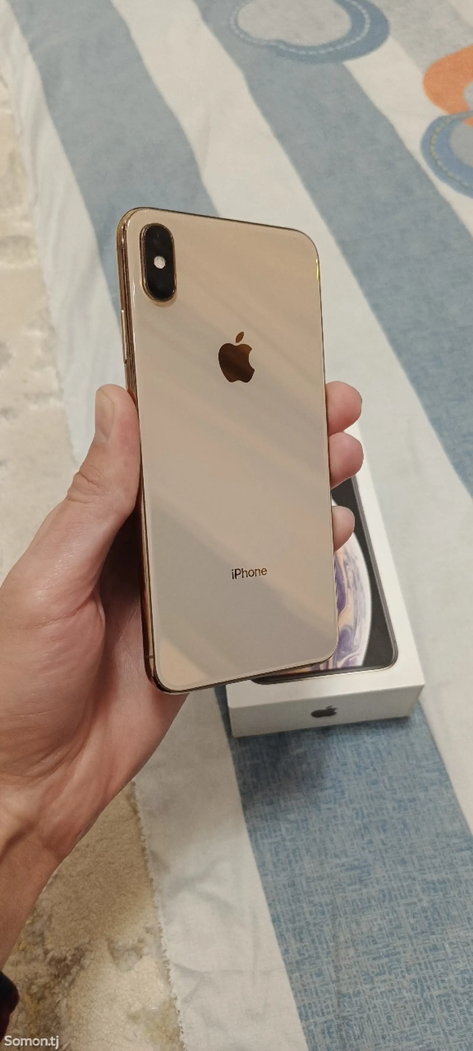 Apple iPhone Xs, 64 gb, Gold-1