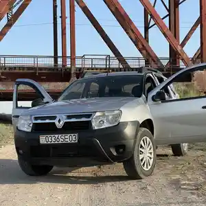 Renault Duster, 2013