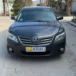 Toyota Camry, 2010