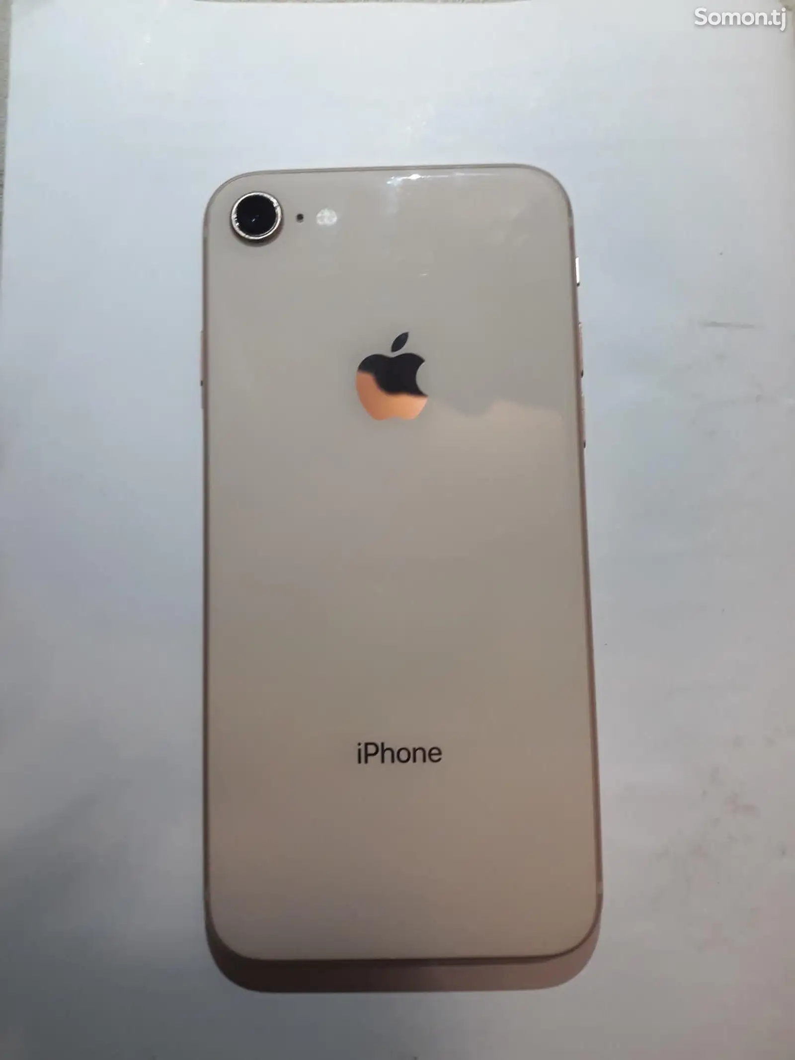 Apple iPhone 8, 64 gb, Gold-1