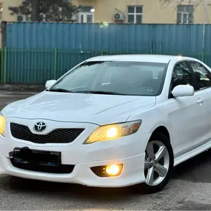 Toyota Camry, 2010