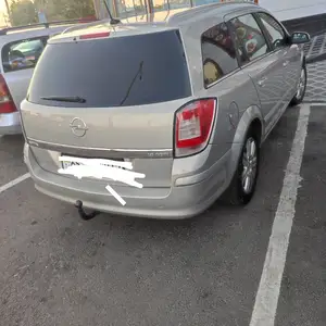 Opel Astra H, 2008