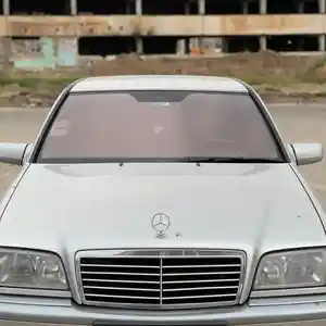 Лобовое стекло йодовое на Mercedes-Benz W202