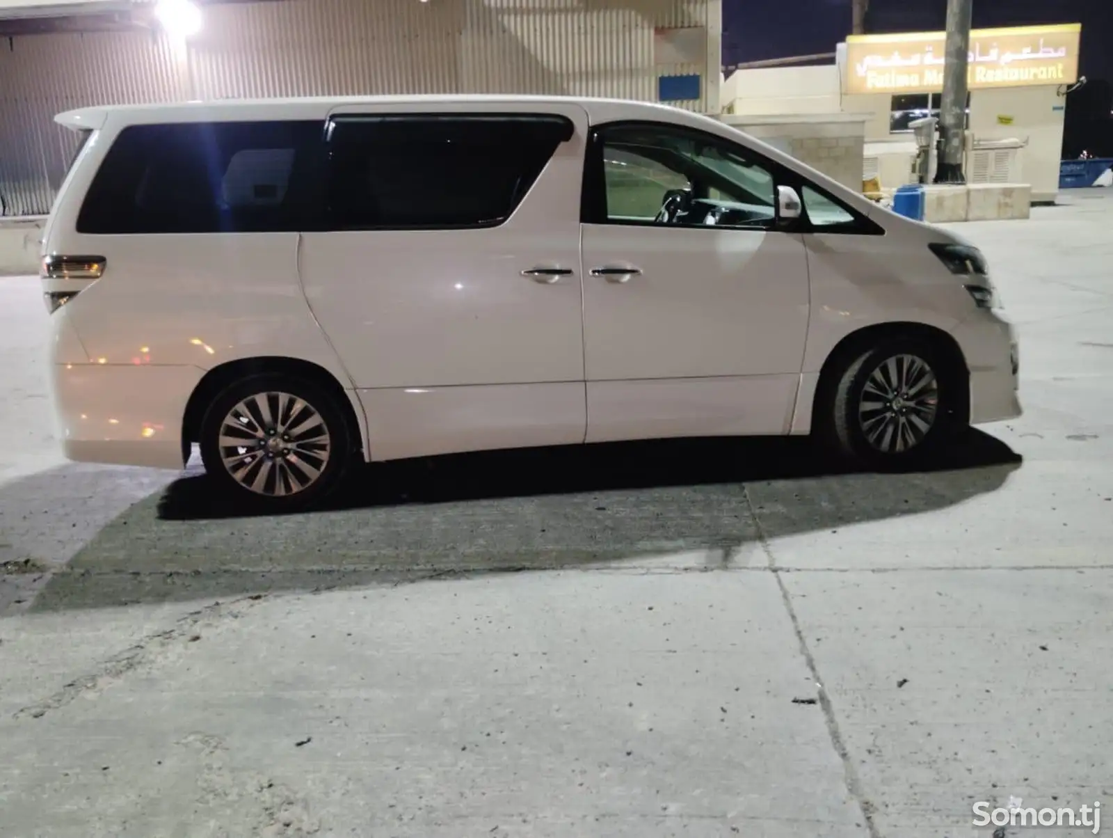 Toyota Vellfire, 2014-5