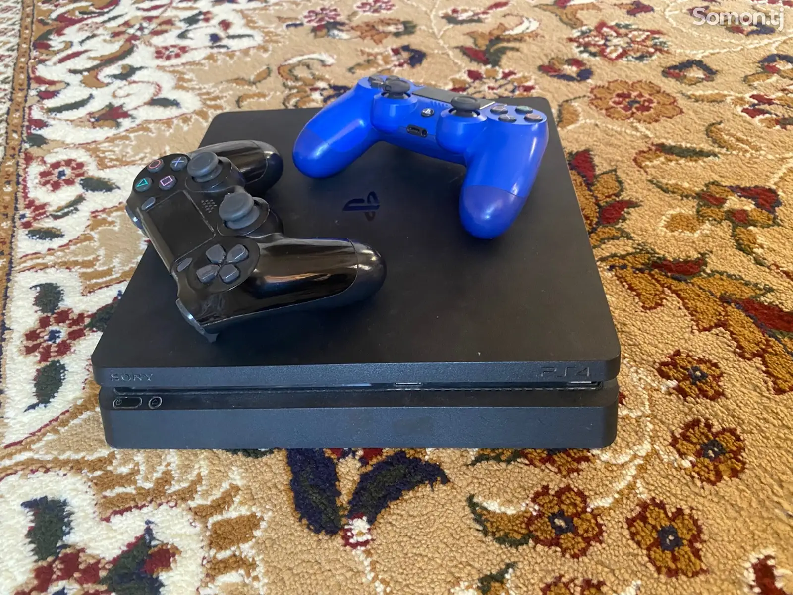 Игровая приставка Sony PlayStation 4 slim-1