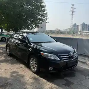 Toyota Camry, 2010