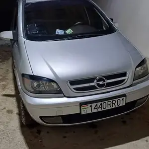 Opel Zafira, 2005