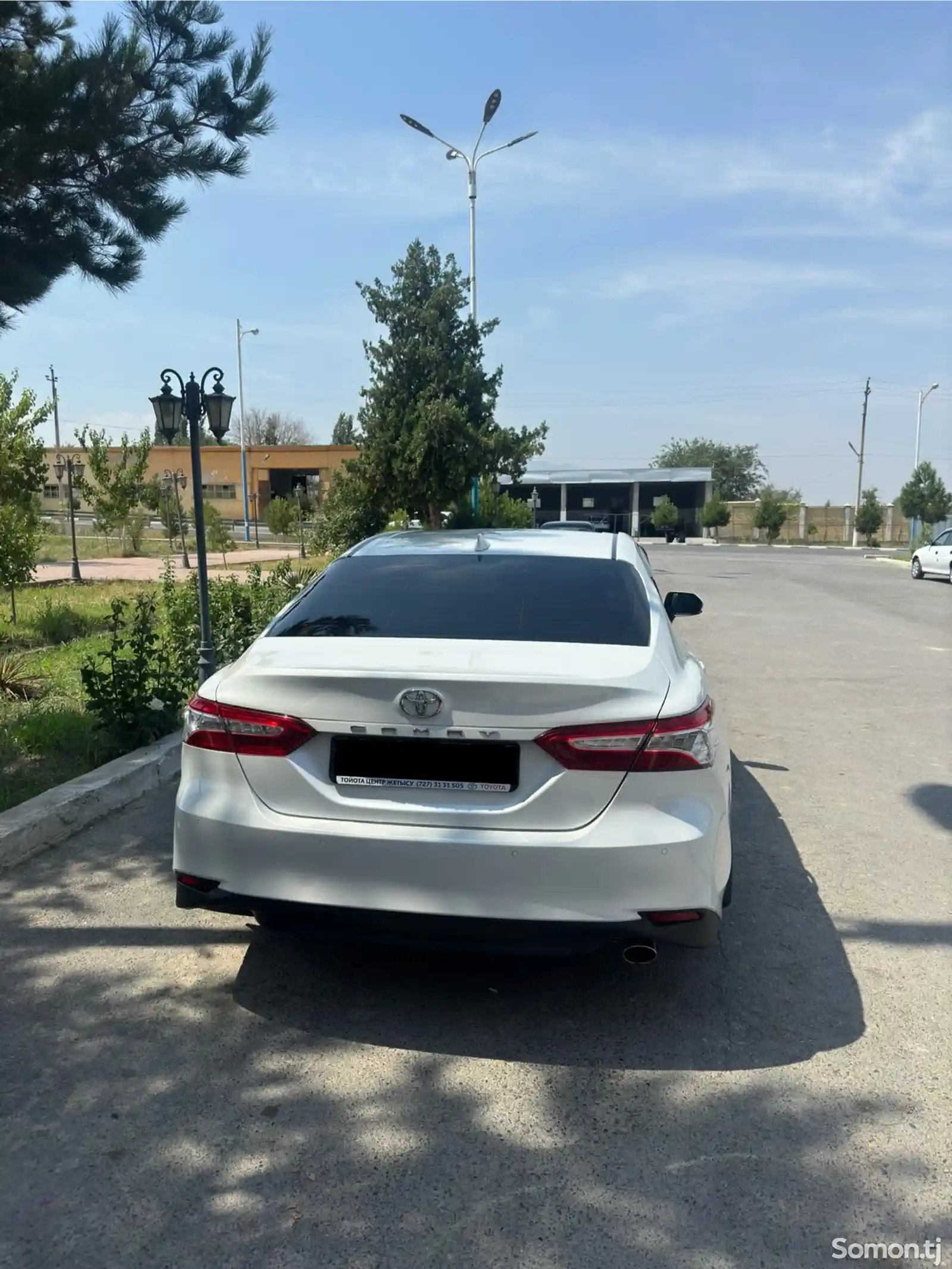 Toyota Camry, 2021-4