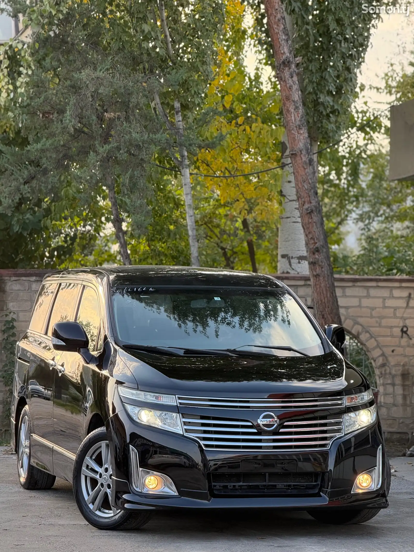 Nissan Elgrand, 2015-1