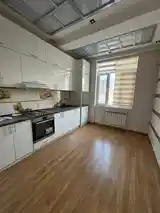 4-комн. квартира, 5 этаж, 130м², Оперка-6