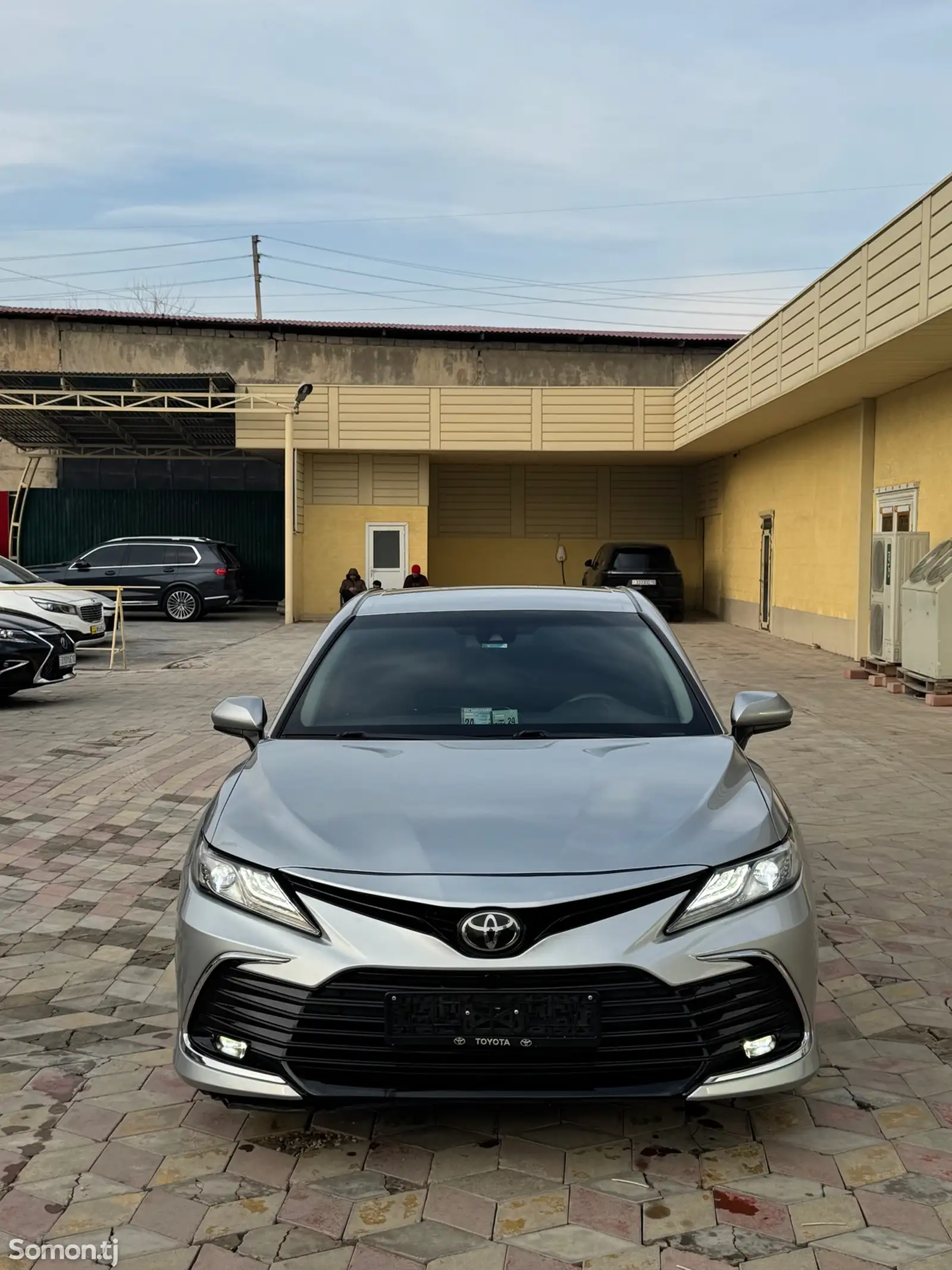 Toyota Camry, 2018-1