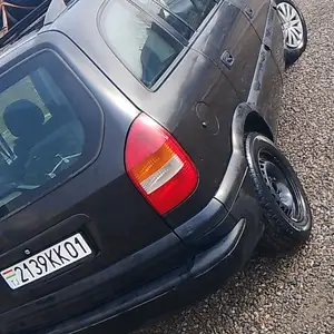 Opel Zafira, 2000