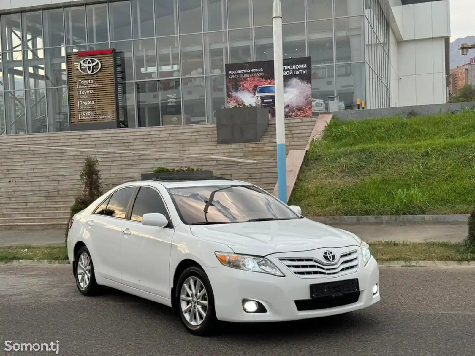 Toyota Camry, 2011-1