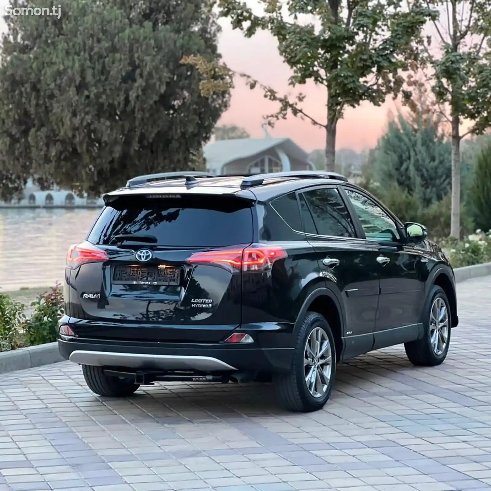 Toyota RAV 4, 2018-4