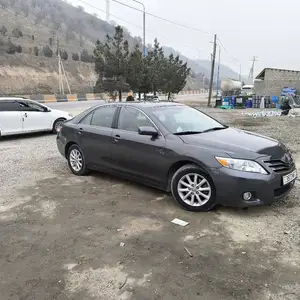 Toyota Camry, 2011