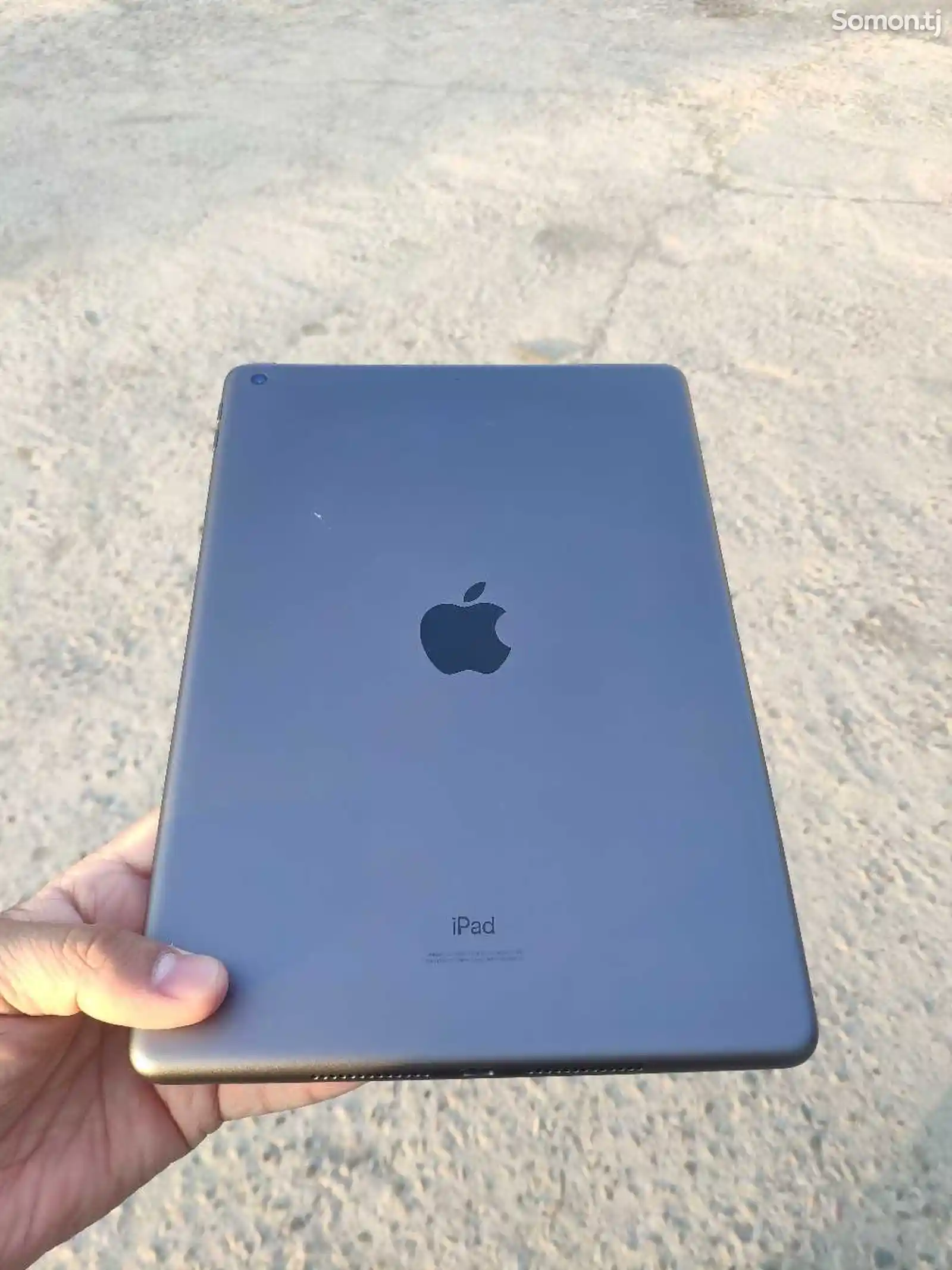 Планшет Apple iPad 7 32GB-1
