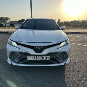 Toyota Camry, 2019