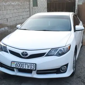 Toyota Camry, 2012