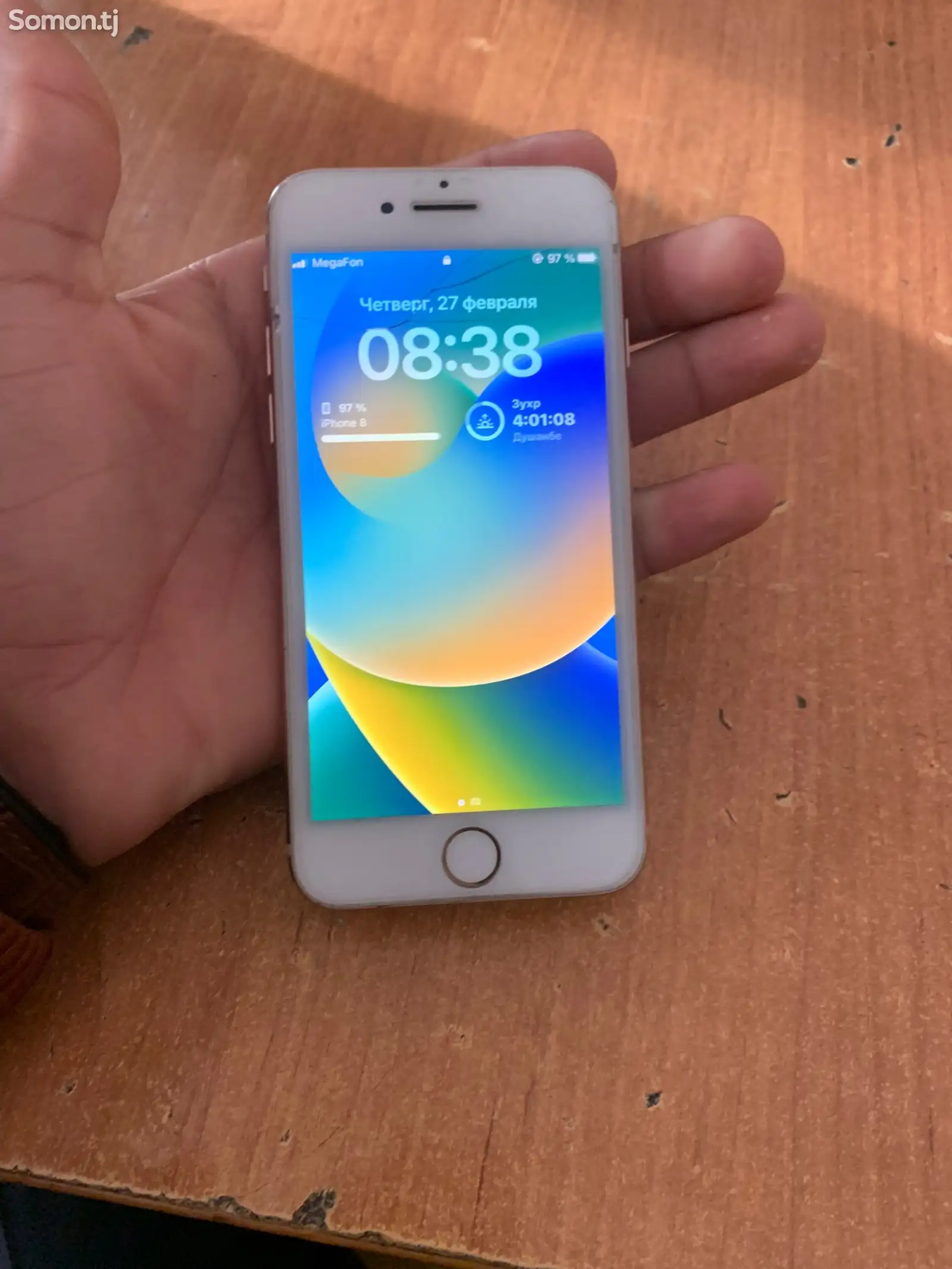 Apple iPhone 8, 64 gb, Gold-1