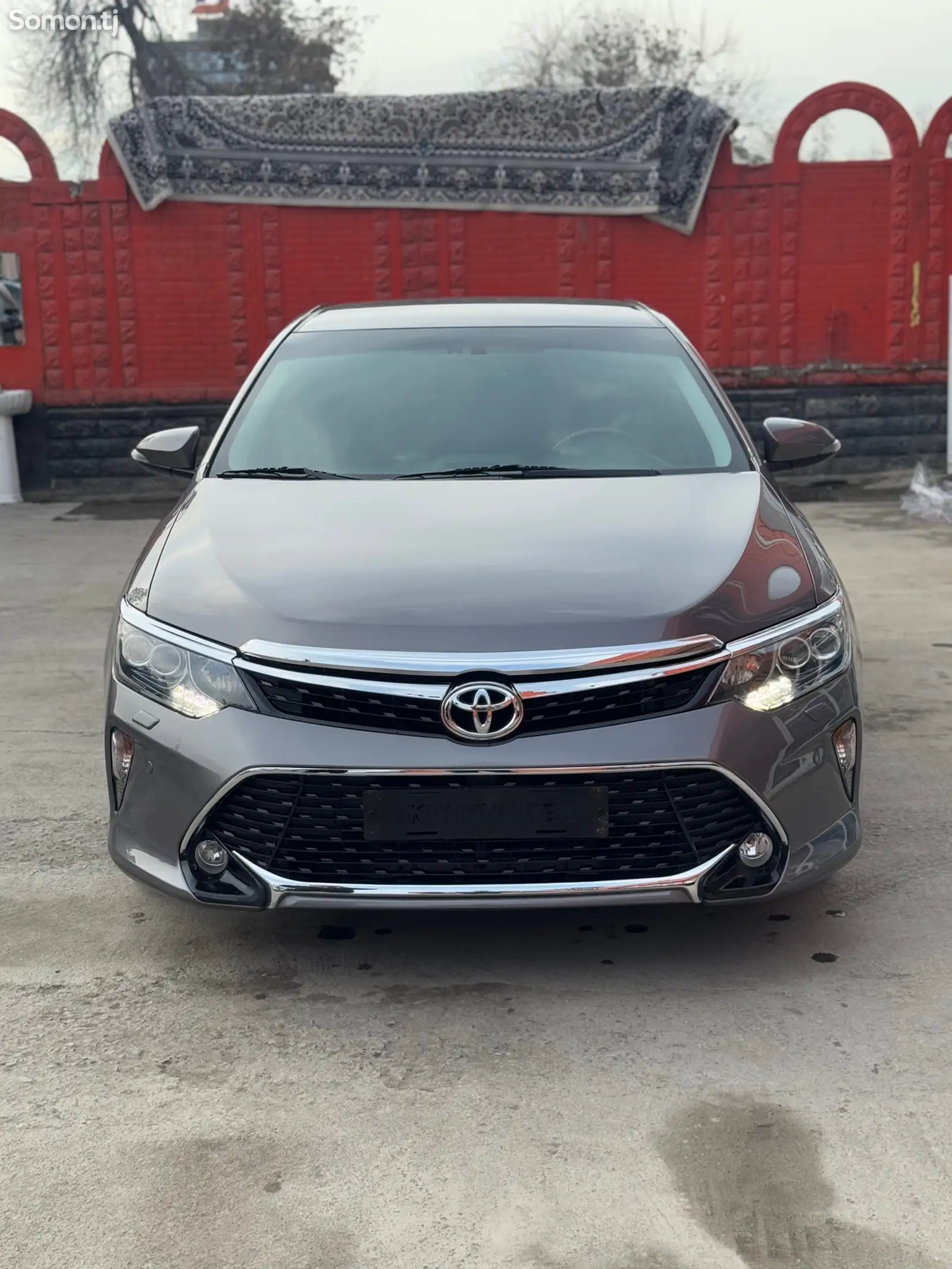 Toyota Camry, 2017-1