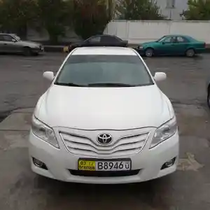 Toyota Camry, 2011