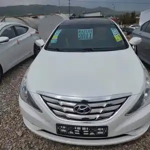 Hyundai Sonata, 2011