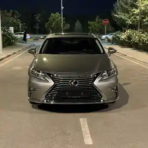 Lexus ES series, 2015