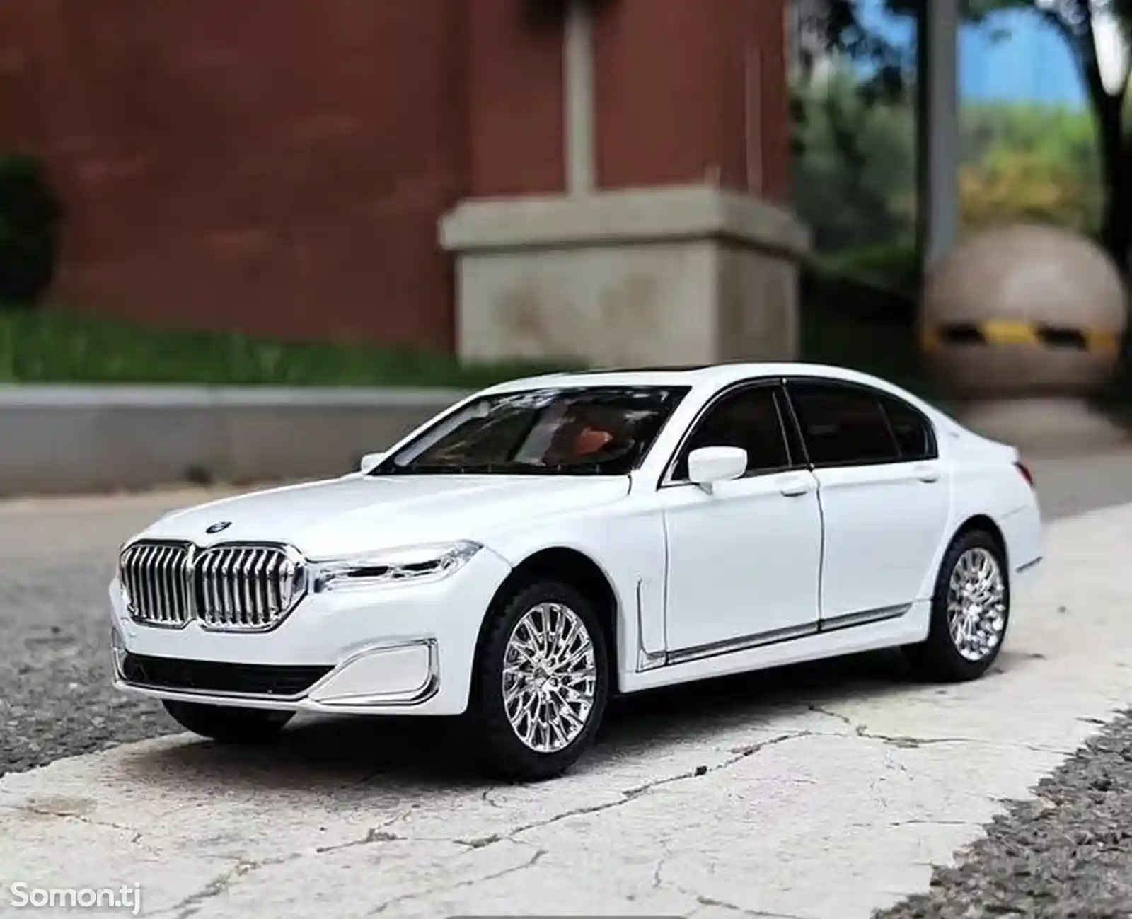 Коллекционная машинка BMW 7-1