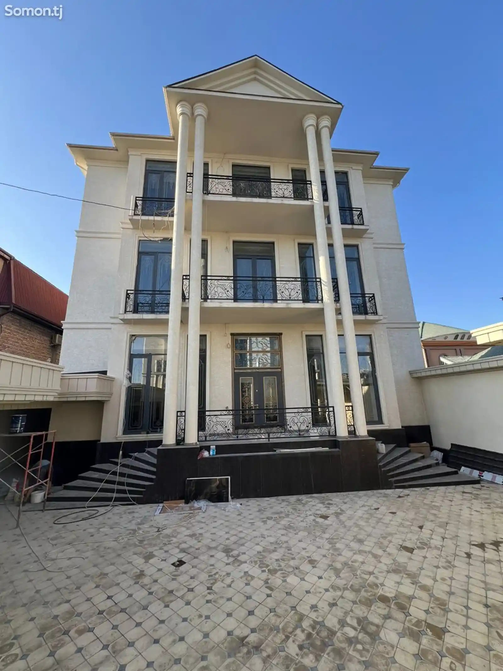 3-этажный, 10 комнатный дом, 800 м², Сарез-4