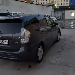 Toyota Prius, 2015