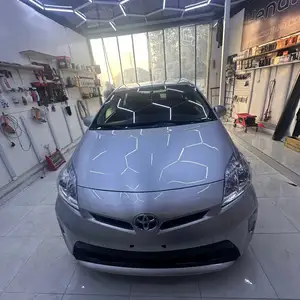 Toyota Prius, 2016