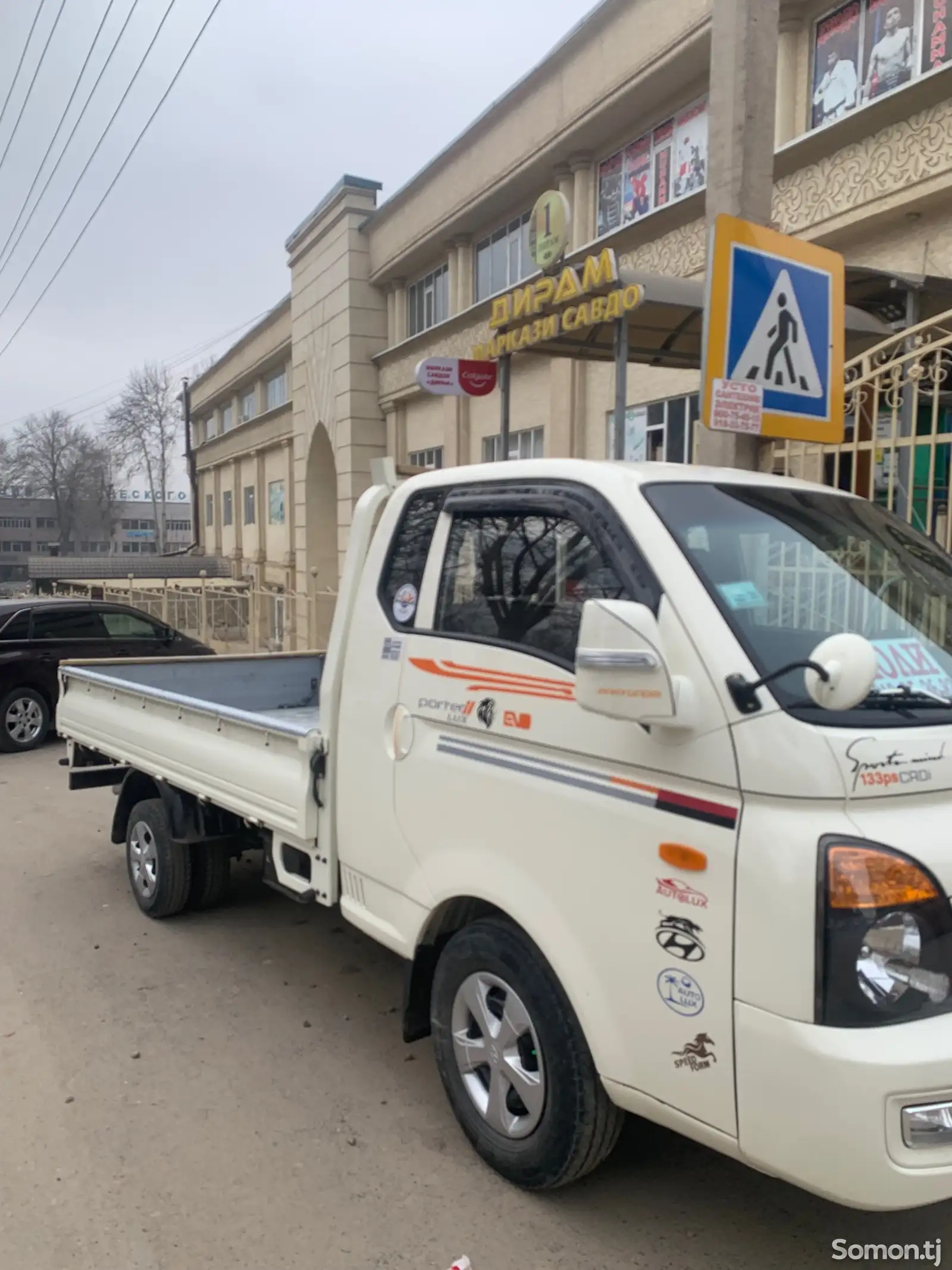 Бортовой автомобиль Hyundai Porter 2, 2015-1