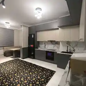 2-комн. квартира, 6 этаж, 90м², Спартак