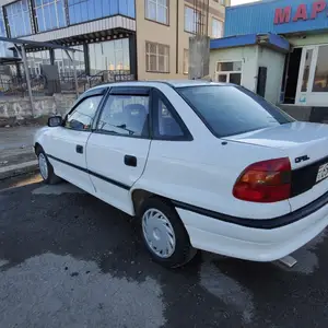 Opel Astra F, 1992