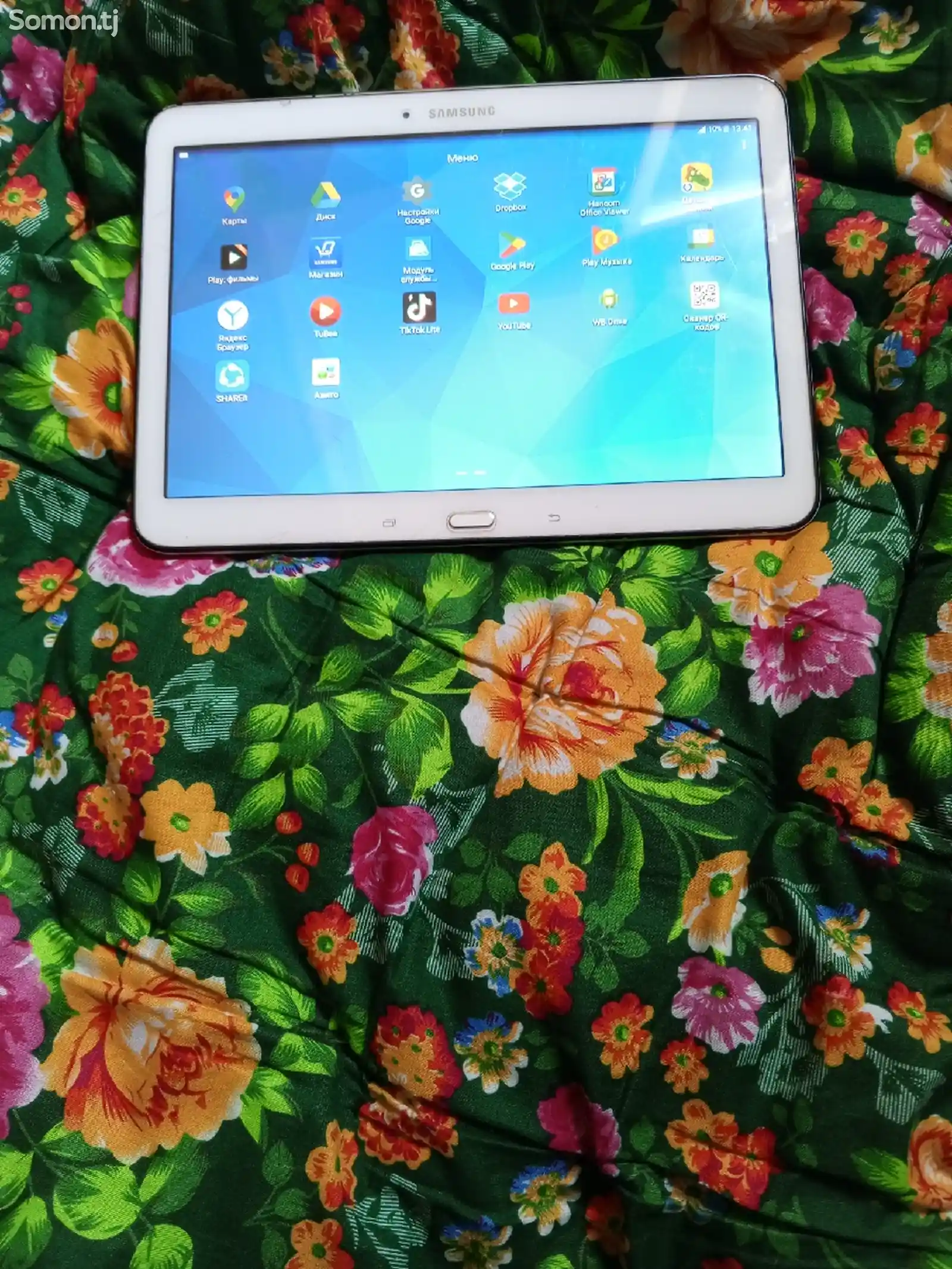 Планшет Samsung Galaxy Tab 4-1