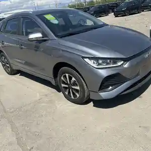 BYD E2, 2024