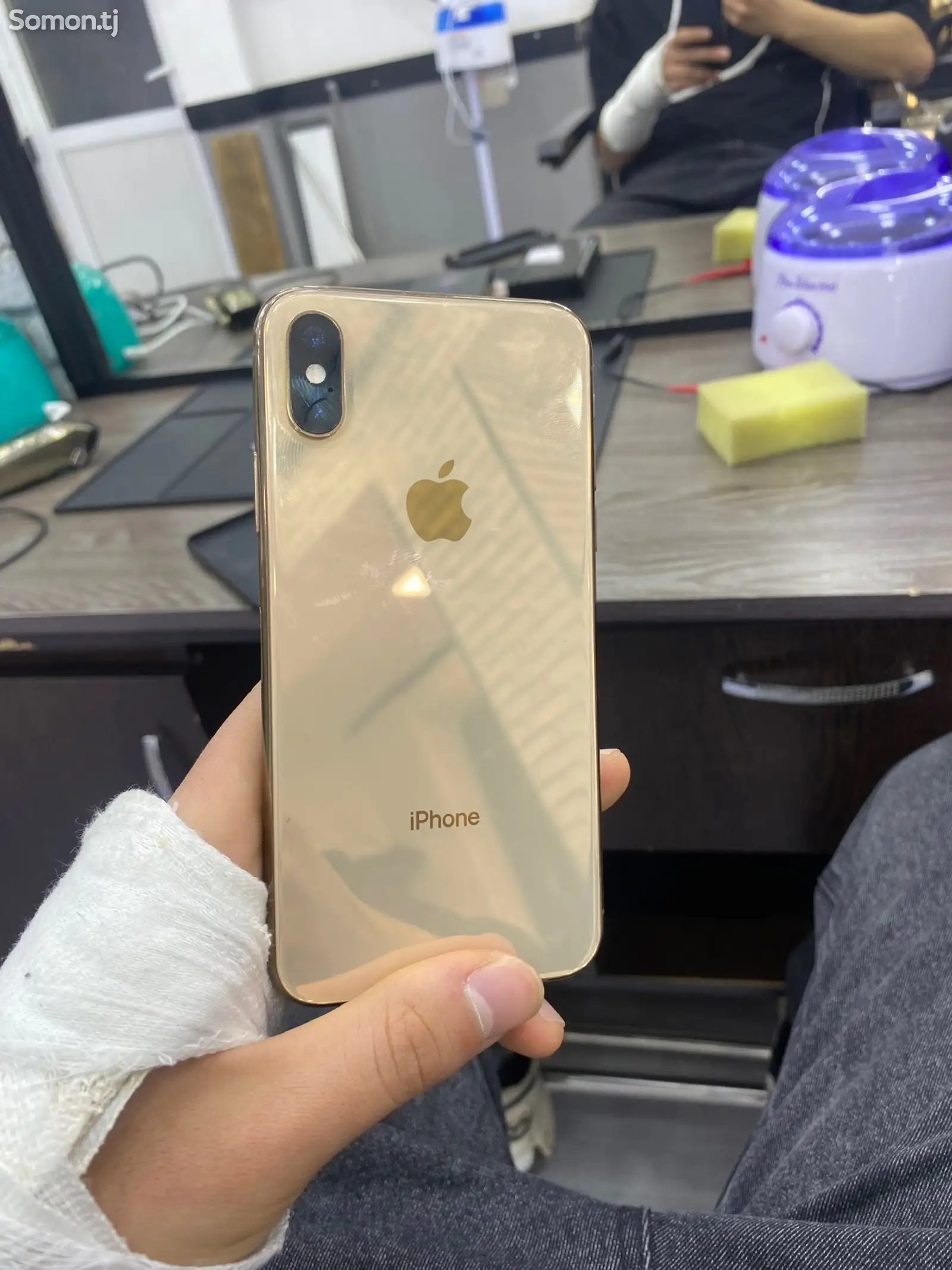 Apple iPhone Xs, 64 gb, Gold-1