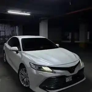 Toyota Camry, 2019