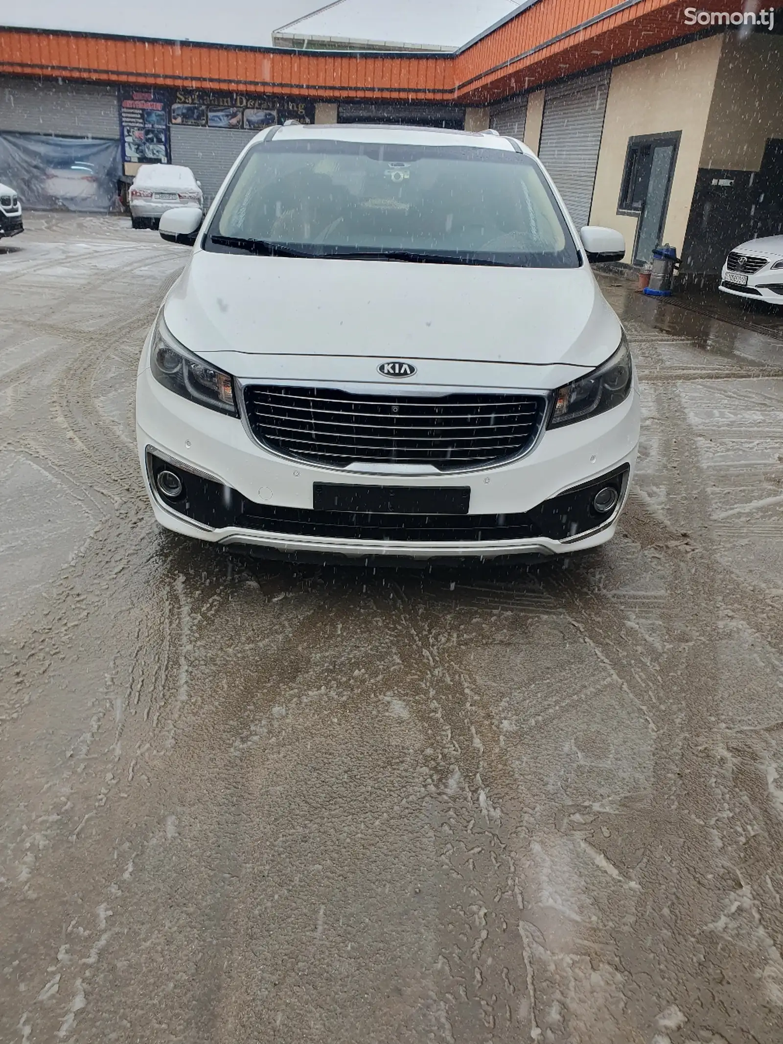 Kia Carnival, 2015-1