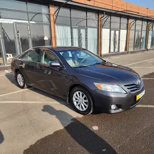 Toyota Camry, 2010