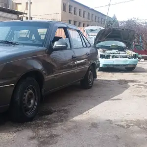 Daewoo Nexia, 1996