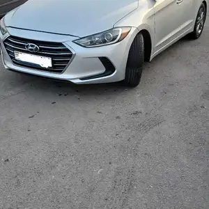 Hyundai Elantra, 2017