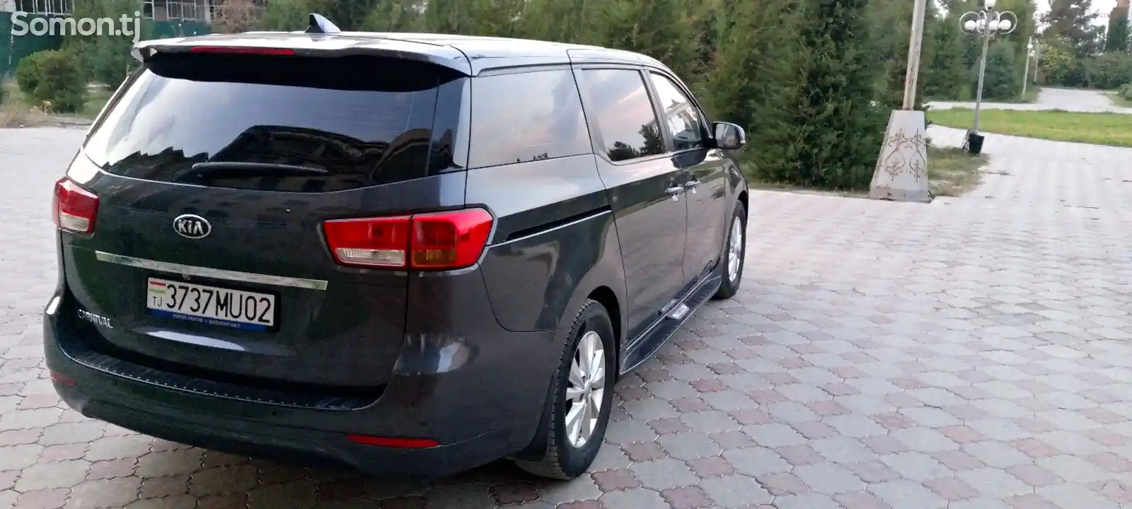 Kia Carnival, 2015-3