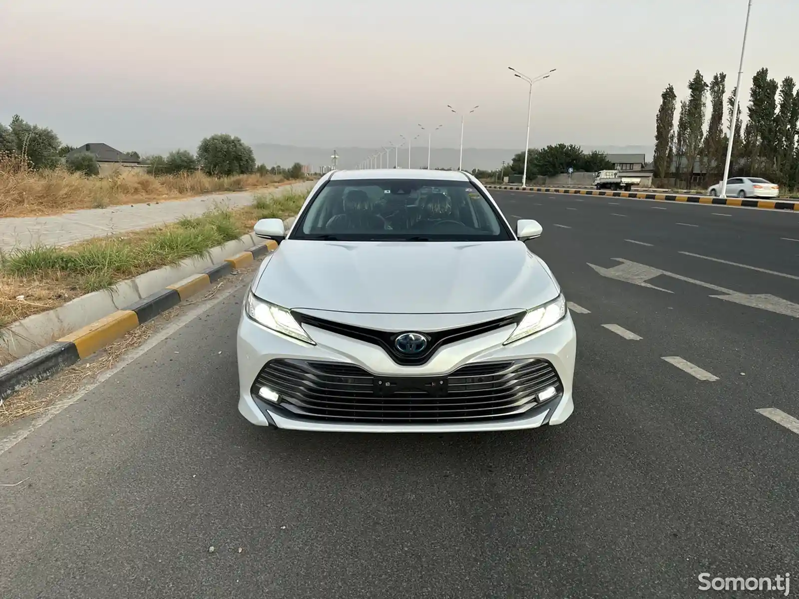 Toyota Camry, 2018-11